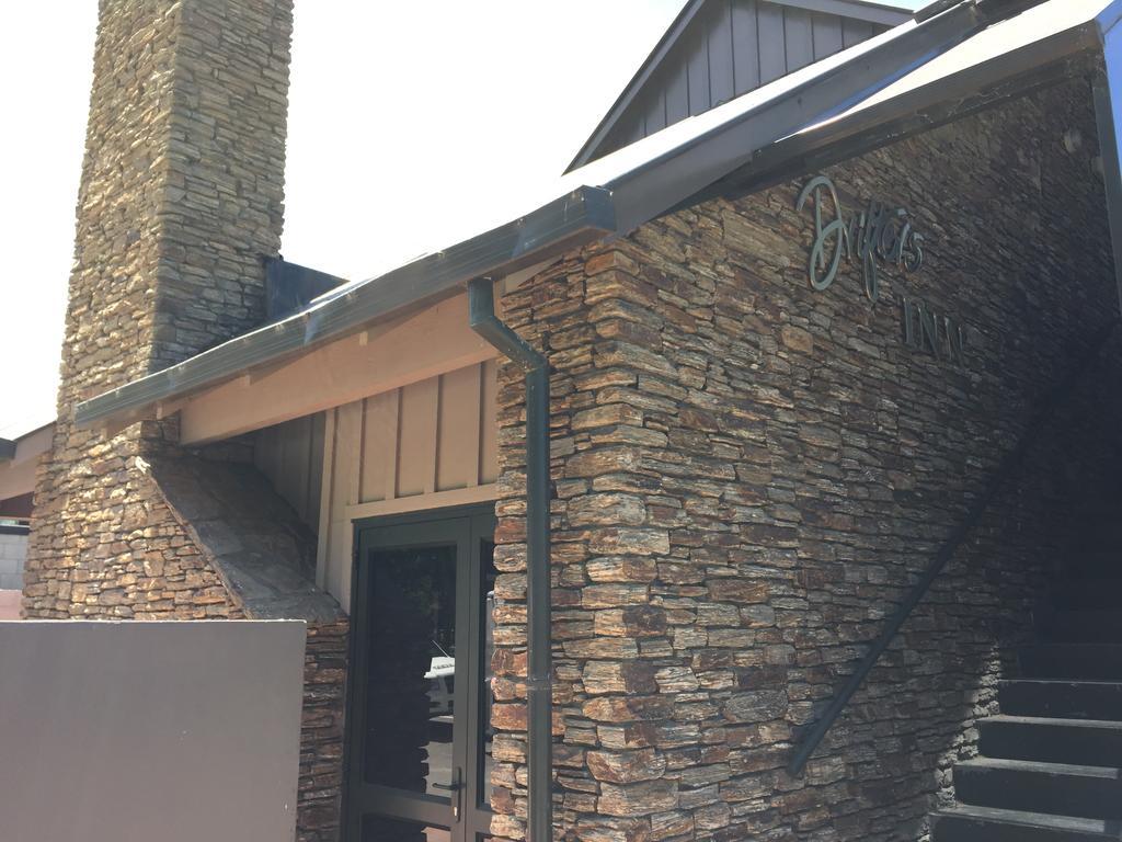 Drifters Inn ハンマー・スプリングス エクステリア 写真